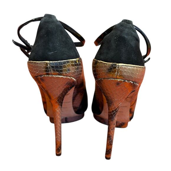 BRIAN ATWOOD Animal Print Reptile Gold Campisa T Strap Platform Sandal Heels 6.5 - Picture 3 of 9